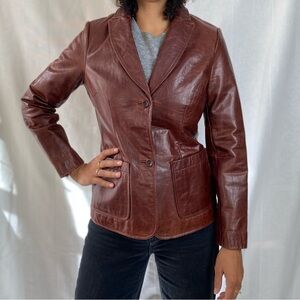🤎Vintage Gap Y2K Brown leather blazer with button-up front and pockets🤎